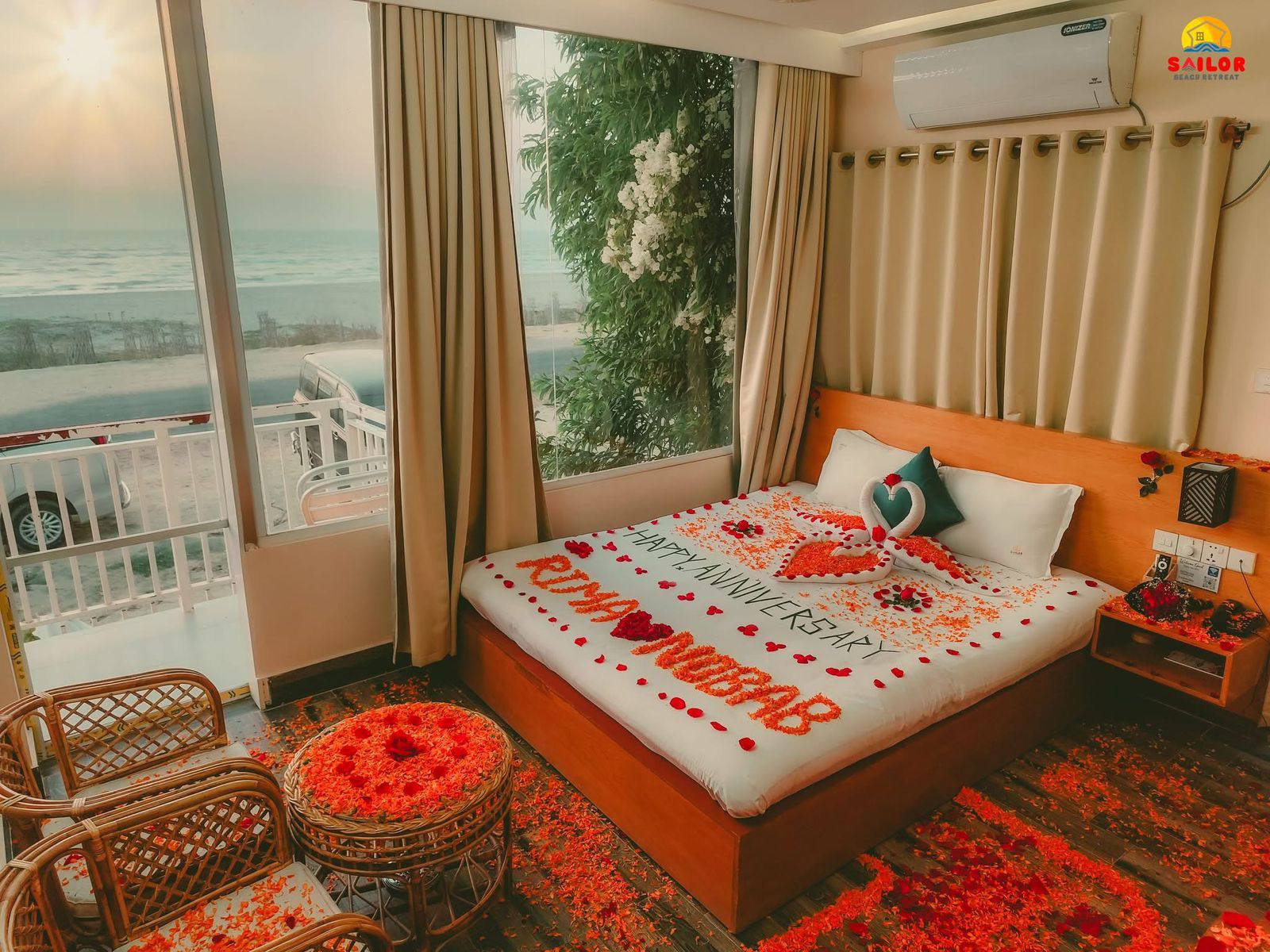 Sea-view room with private balcony